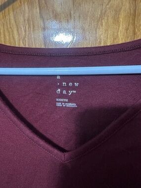 a new day Men's V-Neck Tee - Maroon
